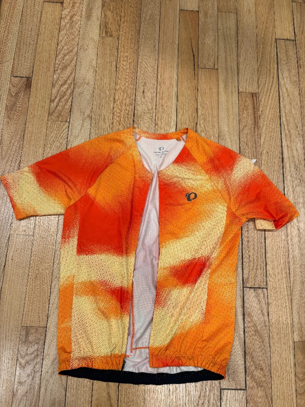 Lightweight Pearl Izumi cycling jersey